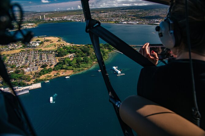 Path to Pali Passage - 30 Min Helicopter Tour - Doors Off or On - Through the Nuʻuanu Pali cliffs and rainforest
