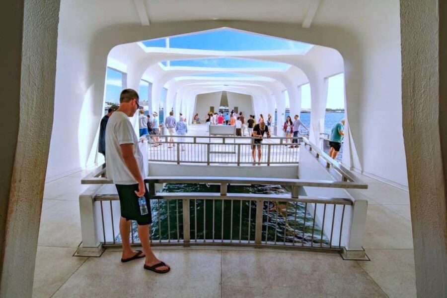 Pearl Harbor and Oahu Circle Island Tour FROM KONA - Kualoa Regional Park and the eastern coast