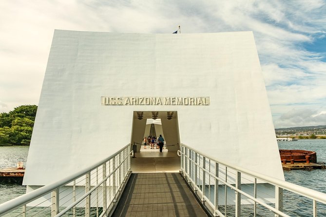 Pearl Harbor: Arizona & Missouri Battleship Tour From Maui, Big Island & Kauai - Punchbowl and Honolulu’s historic center