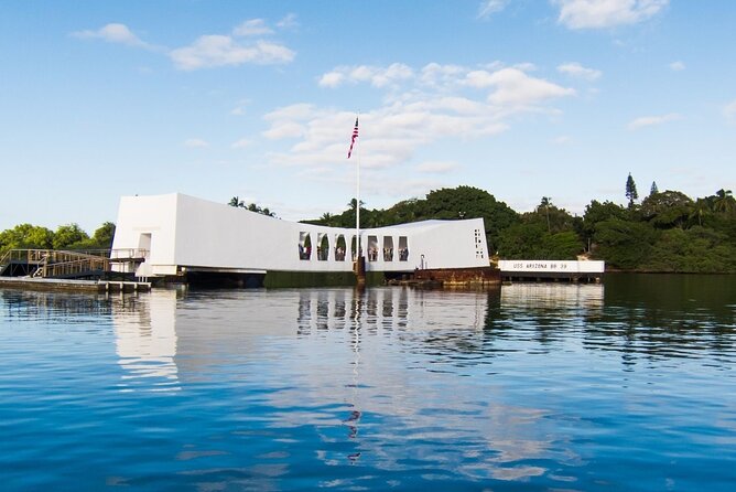Pearl Harbor [Early Access], USS Arizona & Historic Honolulu Tour - The Eternal Flame, Capitol, and Honolulu’s civic center