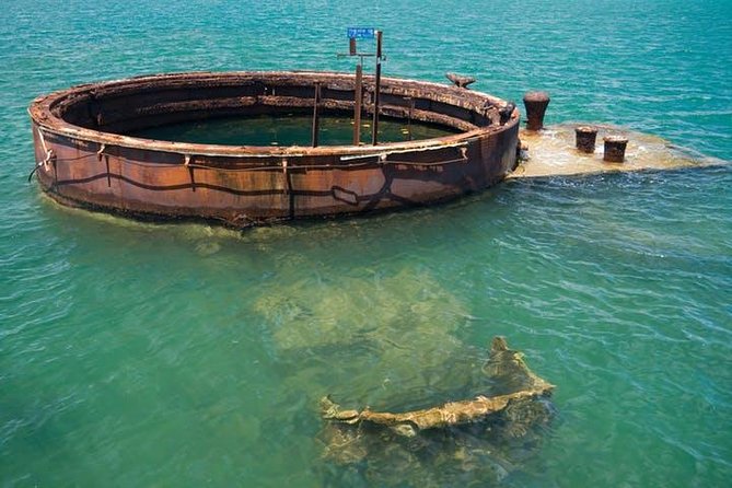 Pearl Harbor, USS Arizona and Honolulu City Tour - Honolulu’s landmarks from the coach