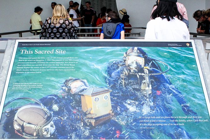 Pearl Harbor USS Arizona Memorial and Honolulu City Tour - King Kamehameha Statue: a 15-minute photo stop