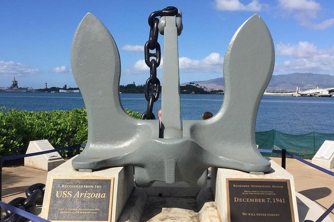 Pearl Harbor USS Arizona Memorial and Honolulu City Tour - The USS Arizona Memorial: a solemn boat ride