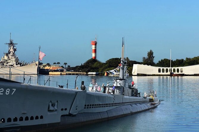 Pearl Harbor: USS Arizona Memorial & Battleship Missouri - The USS Arizona Memorial is the emotional center