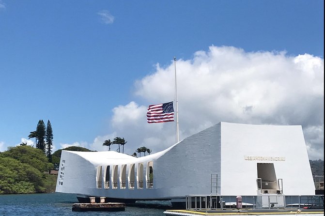 Pearl Harbor & USS Arizona Small-Group Tour [Early Access] - Downtown Honolulu after Pearl Harbor