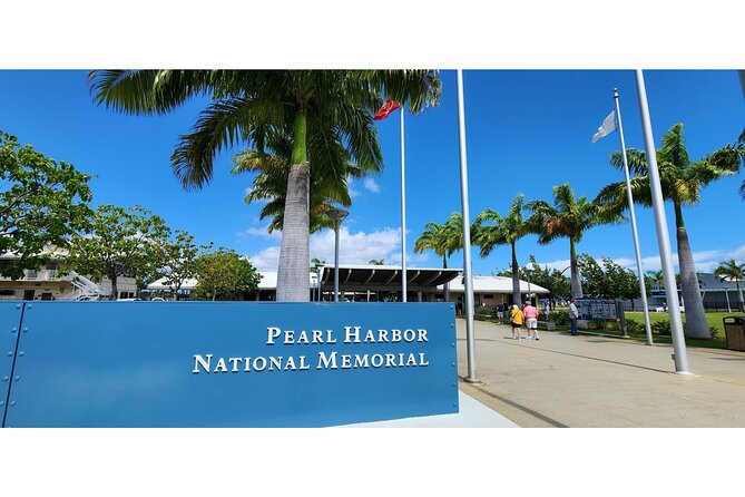 Pearl Harbor with USS Arizona and Hawaiian Kingdom History Tour - Pearl Harbor Visitor Center and the Road to War