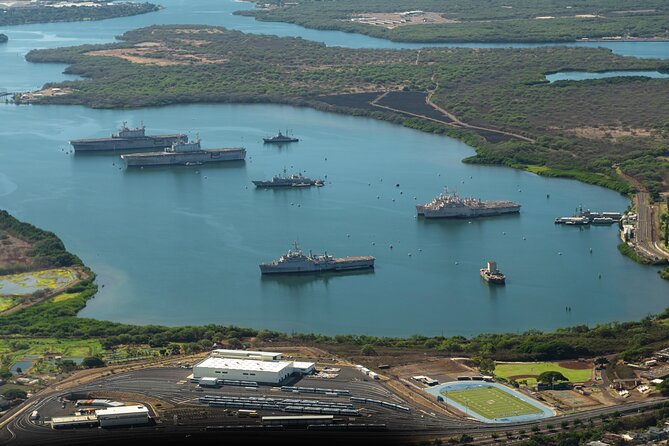 Private 60 Minutes Helicopter Tour in Honolulu - Open doors, photography, and comfort