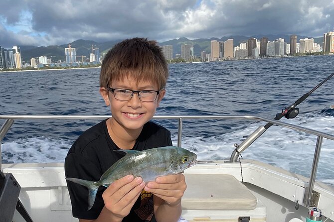 Private Fishing Charter for Family and Friends in Honolulu - What is included, and what you should bring