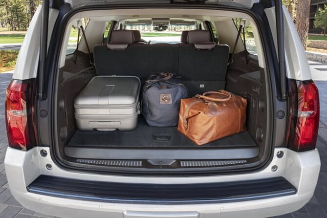 Private Luxury Escalade Transfer: HNL Airport & Cruise Ports - Service that goes beyond a simple ride
