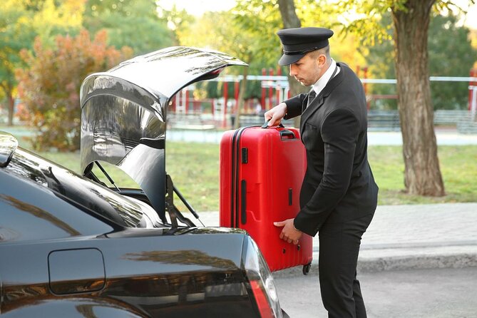 Private One-way Airport Transfer Honolulu Airport To Honolulu - What this Honolulu transfer actually does