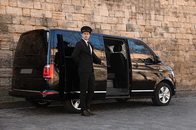 Private One-way Airport Transfer Honolulu Airport To Honolulu - The ride to your Honolulu accommodation