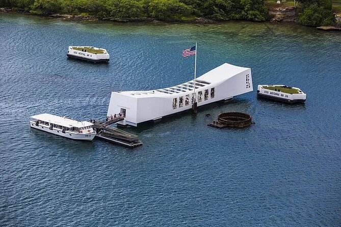 Private Pearl Harbor USS Arizona Memorial - The boat ride to the USS Arizona Memorial