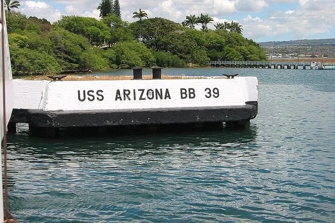 Private Pearl Harbor USS Arizona Memorial - A practical stop for snacks and souvenirs