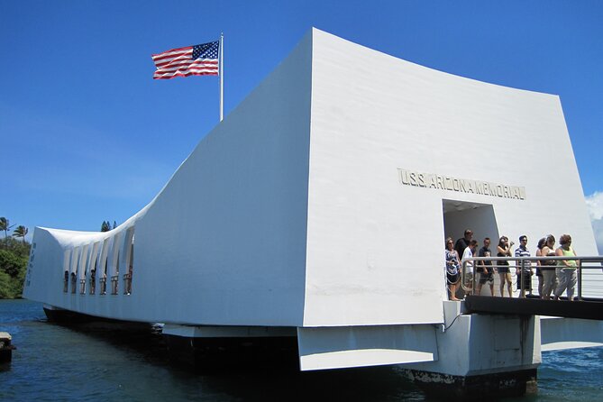 Roundtrip Shuttle from Waikiki-Pearl Harbor National Memorial - Key points to know before booking