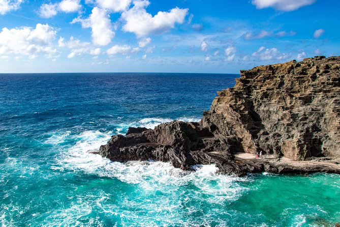 Sights & Bites Ultimate Oahu Circle Island Foodie Tour - Halona Blowhole and the first ocean views
