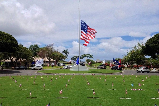 The Best of Pearl Harbor Full Day Tour - Historic Honolulu and ʻIolani Palace