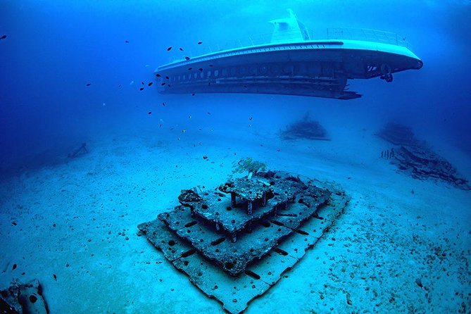 Waikiki: Atlantis Submarine Adventure - The narration makes the ride more than a window seat