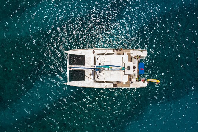 Waikiki Catamaran Snorkel Sail with Lunch: Turtles Guaranteed - How Crowded Is the Snorkeling?