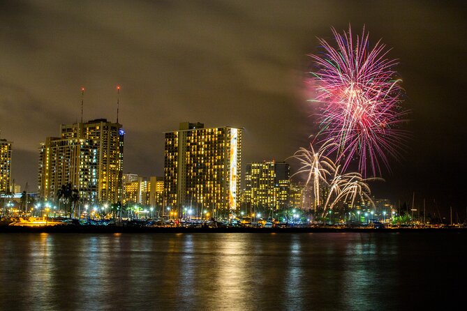 Waikiki: Friday Night Fireworks Catamaran Cruise - Waikiki fireworks from the water