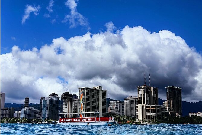 Waikiki Glass Bottom Boat Cruise - Why the crew matters