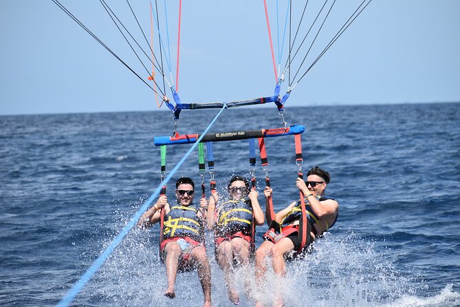 Waikiki: Parasailing in Hawaii - Diamond Head, Waikiki Beach, and Ala Moana from the water
