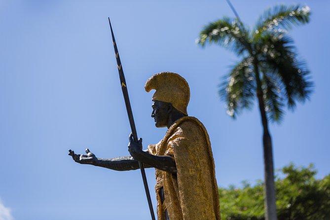 Waikiki Trolley Hop-On Hop-Off Tour of Honolulu - Green Line: Diamond Head and the Saturday farmers’ market