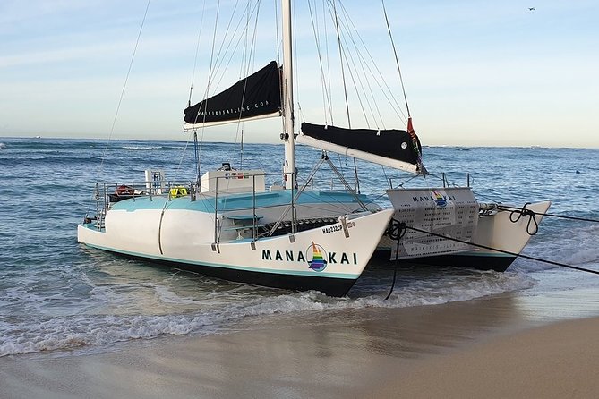 Waikiki Turtle Snorkel and Sail on Hawea Catamaran - Safety help for new snorkelers