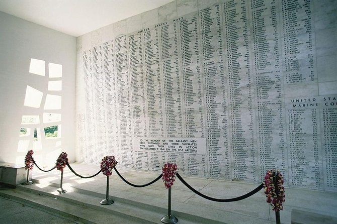 WWII Pearl Harbor Heroes Deluxe Tour - USS Missouri: where the war ended